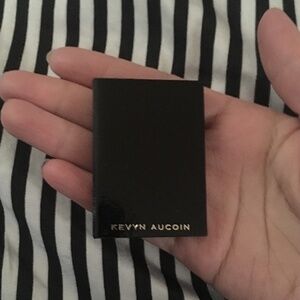 Kevyn Aucoin Sample Highlighter